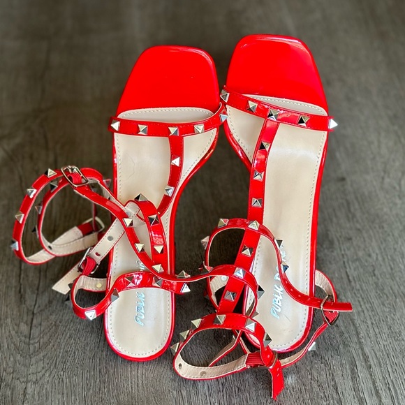 Public Desire Finally Red Patent Studded Block heels, women’s size 8 - Picture 8 of 13